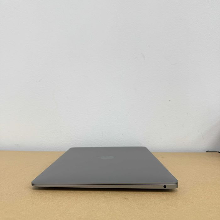 Macbook Air 2020 { M1 | 8gb | 256 ssd) Повний комплект . Гарантія