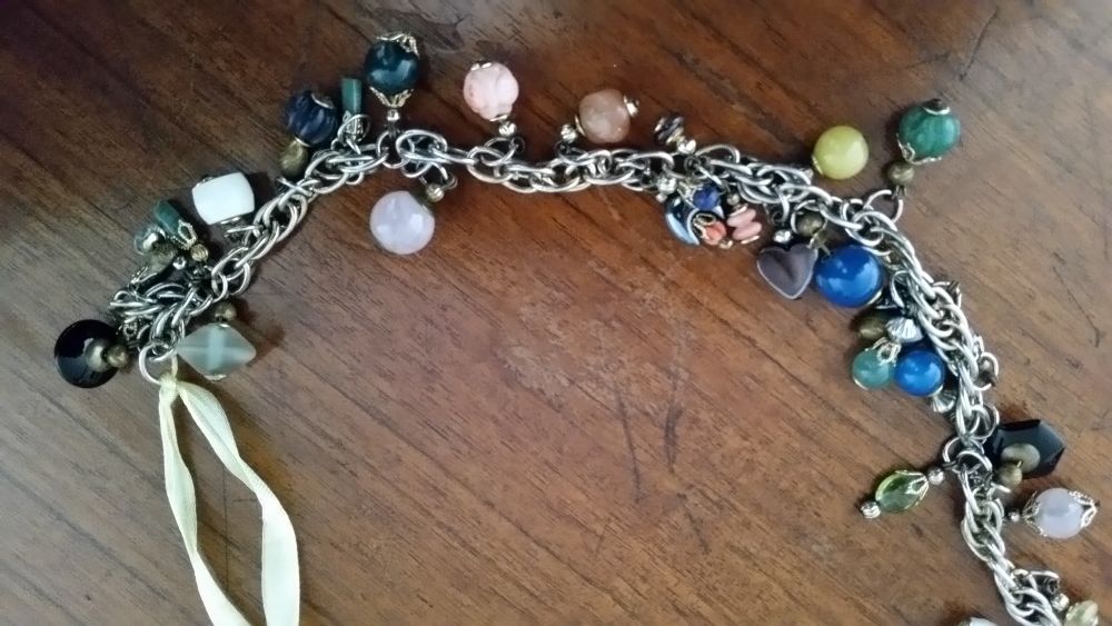 Colar pedras brasileiras!