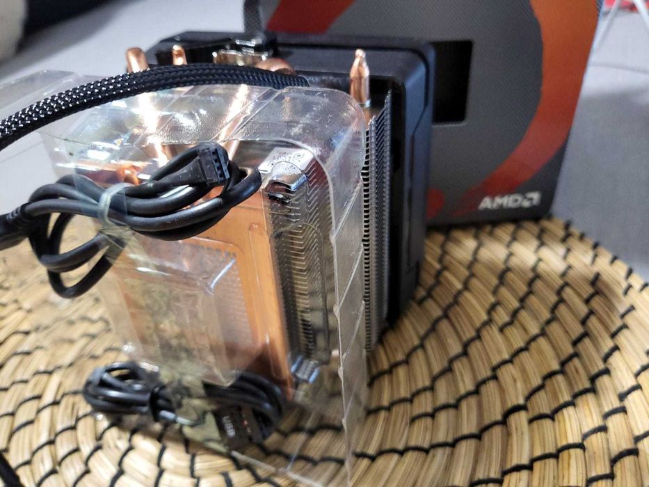 Ryzen 7 3700X, chłodzenie RGB, nieużywane