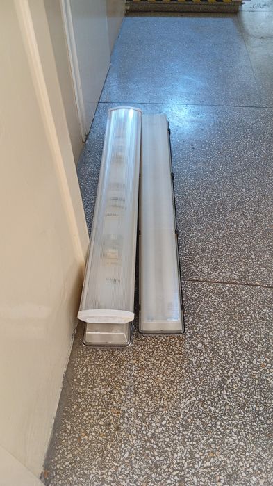 Sprzedam lampy na świetlówki. mozliwosc LED