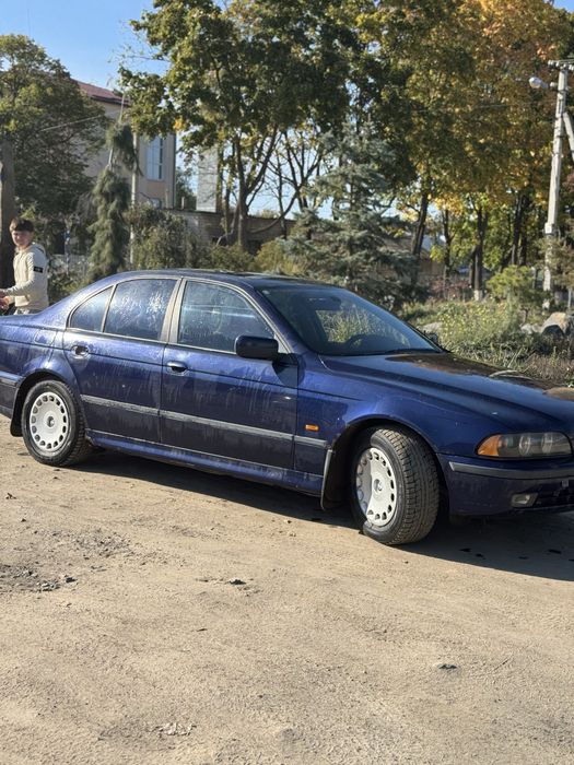 Автомобіль Bmw e39