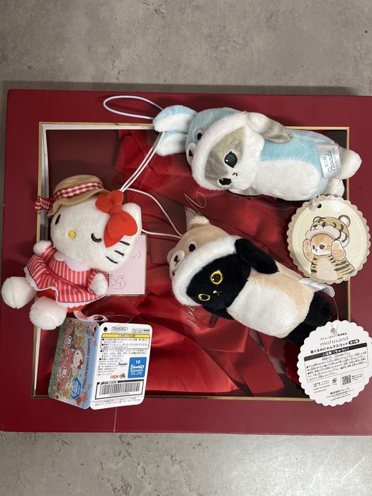 Оригинальные игрушки HELLO KITTY , коллекционные.