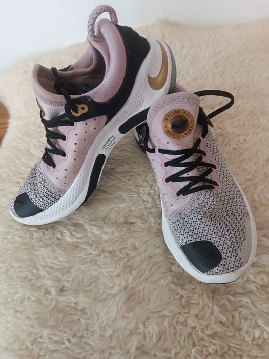 Жіночі кросівки Nike Joyride Run Flyknit  40 р.
Епіцентр К
Епі