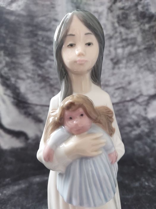 Lladro Nao porcelanowa figurka wys.24cm