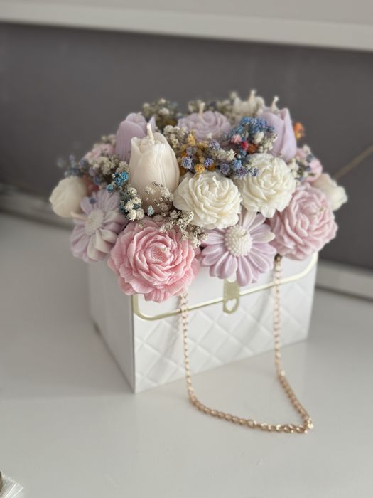 w.o.d.　F.L.O.W.E.R.S. Flower Box Świece Sojowe Wieczny Bukiet Kwiaty Prezent