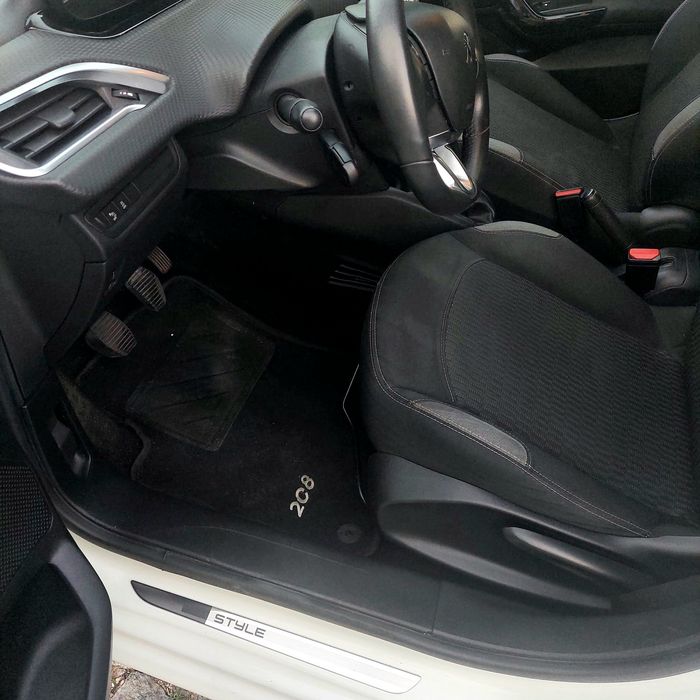 Peugeot 208 1.2 Puretech STYLE | 2016 | 110.000 KM | DISTRIBUIÇÃO MUDADA