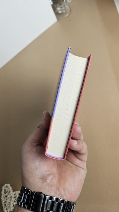 Мертві романтики — Ешлі Постон