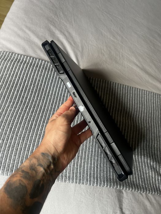 Está impecável, pouquissimo usado | Troco por scooter Nmax 125 | Portátil Gaming MSI 16" Pulse 16 Al C1VGKG-041XPT Core Black
