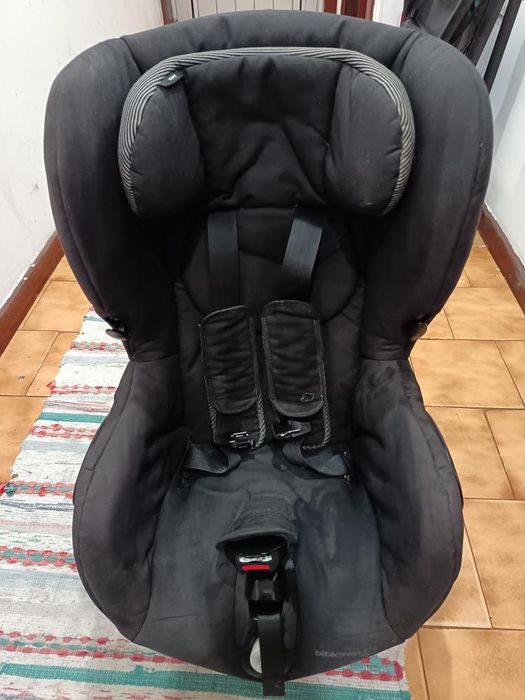 Cadeira Auto Bebé confort Axiss giratória