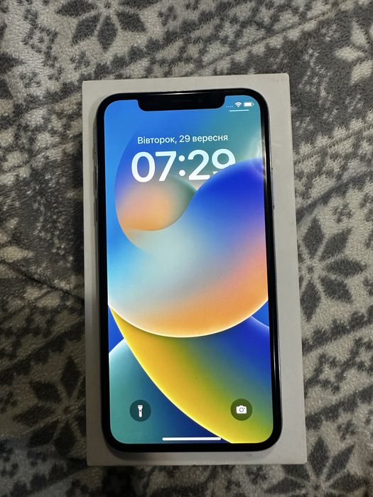 Apple iPhone X 64 GB