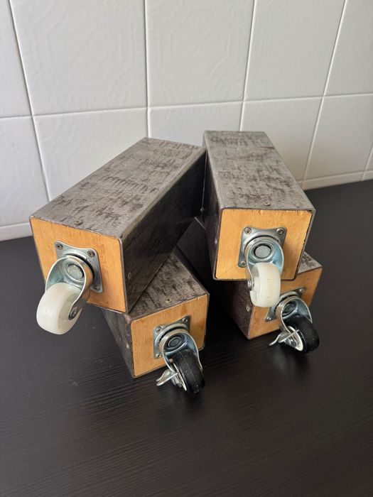 4 pés elevadores para cama com rodas, 2 com travão