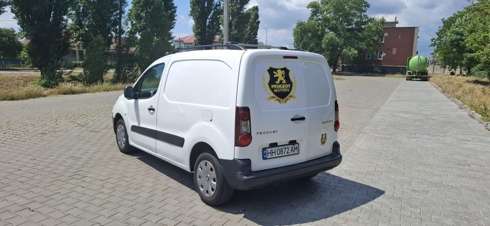 продам пежо партнер 1.6 диз Автомат