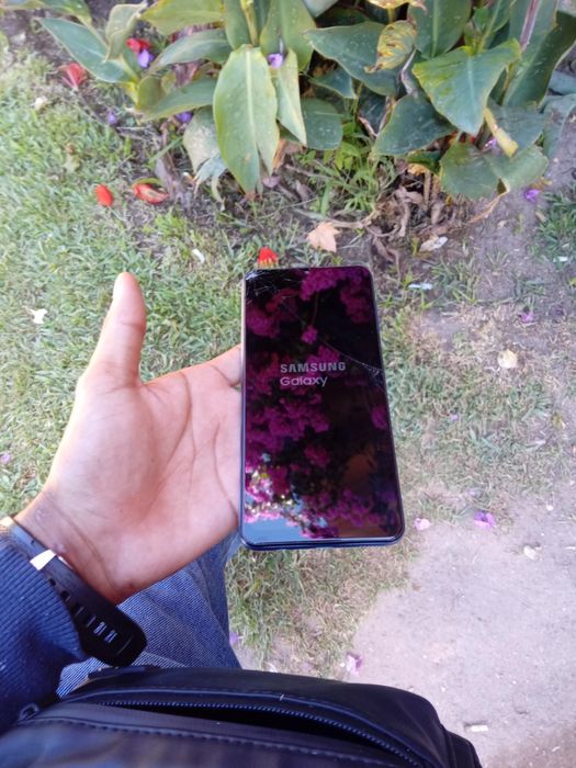 Samsung M12 em bom estado