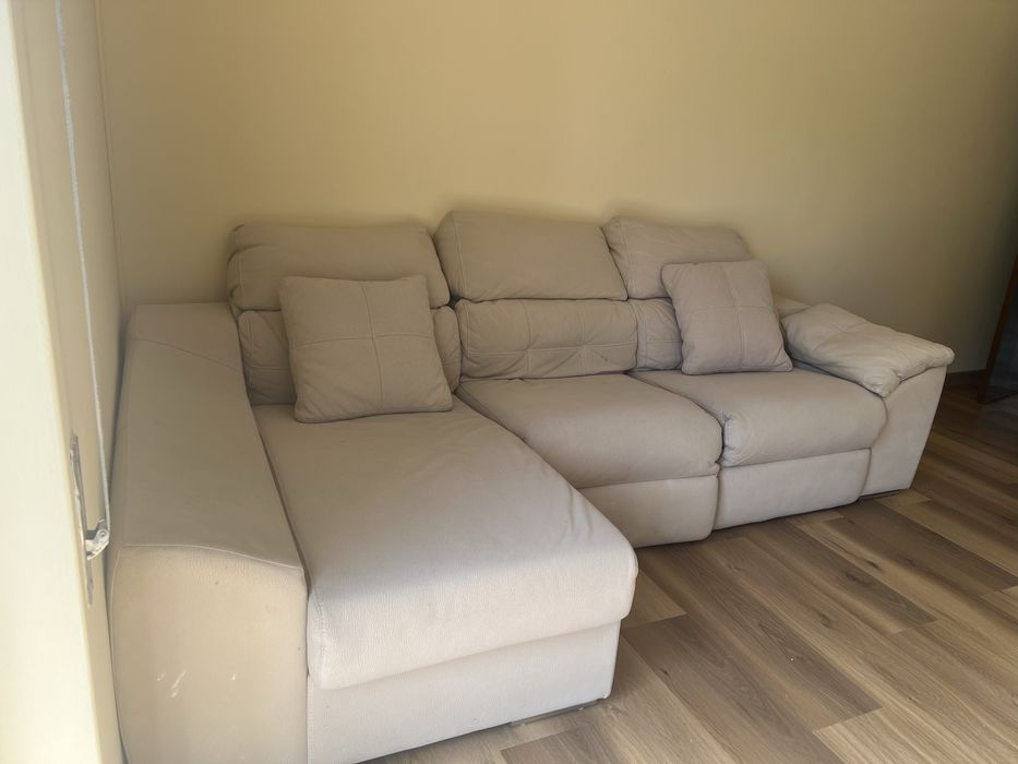 Sofá Modular Reclinável Elétrico (4 Lugares) – Bege, Conforto Premium a Preço Imperdível!
