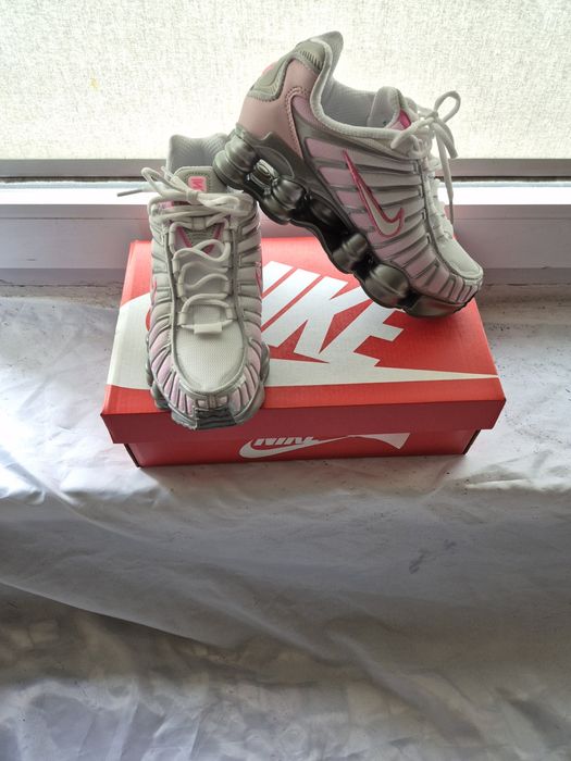 Nike shox pudrowy róż