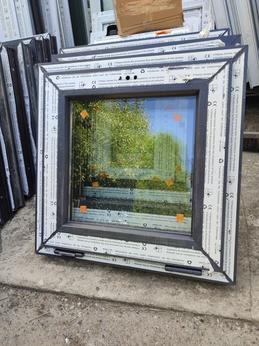 Okno pcv uchylne 60 x 60 antracyt dwustronny