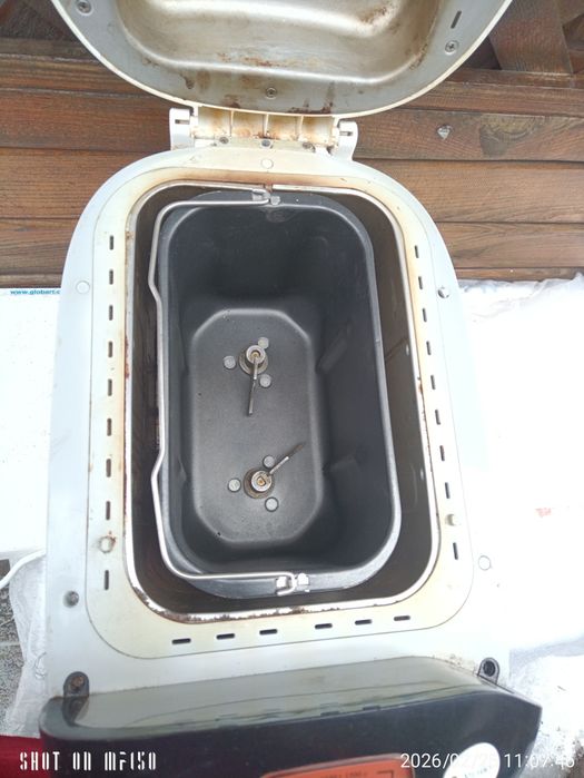 Хлібопічка Saturn б/в