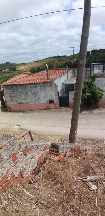 Casa térrea  Sobral de Monte Agraço