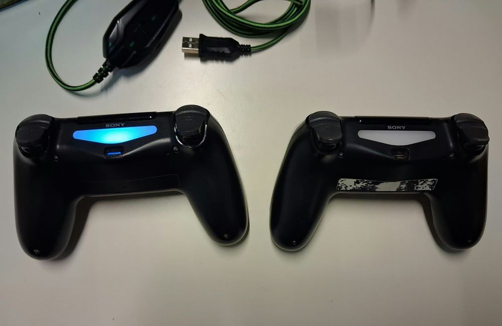 PACK 2x PS4 (1.5TB) + 2 Comandos + Jogos + Headset – Oportunidade!