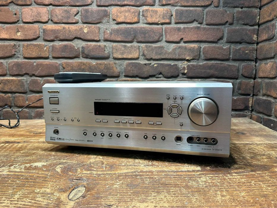 Amplituner Onkyo TX-SR 601 E z oryginalnym pilotem