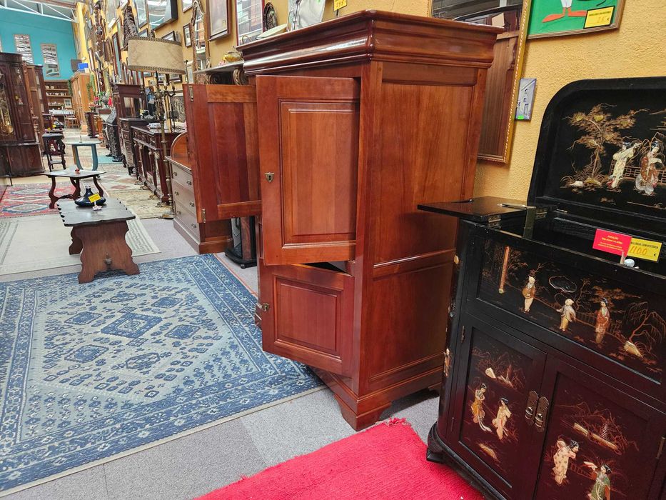 Móvel de TV / bar em madeira maciça - óptimo estado