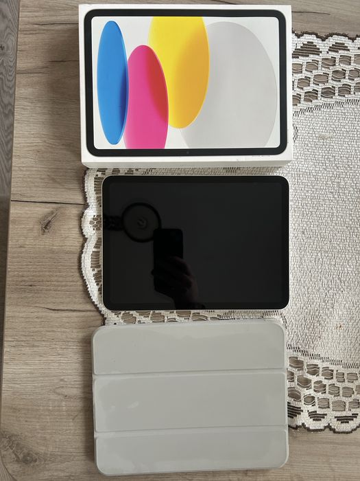 Apple Ipad 10 generacji  2022  + Etui