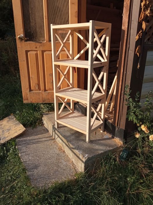 Єтажерка етажерка вироби з дерева.