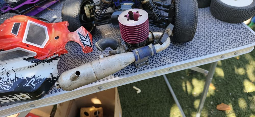 RC nitro Kyosho inferno e Subaru Impreza