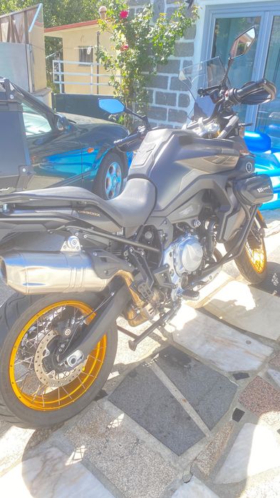 Voge 900dsx como nova
