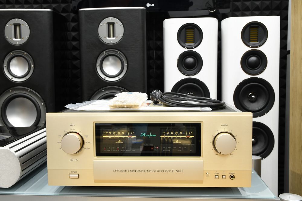 Accuphase E-600 wzmacniacz zintegrowany Class A AAVA MOS-FET 30W pilot opakowanie high-end | raty 0% | zamiana | odsłuch | HI-END AUDIO Myślenice
