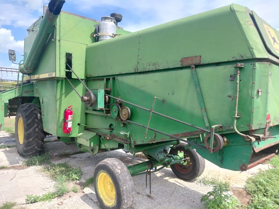 Комбайн Johne Deere 952