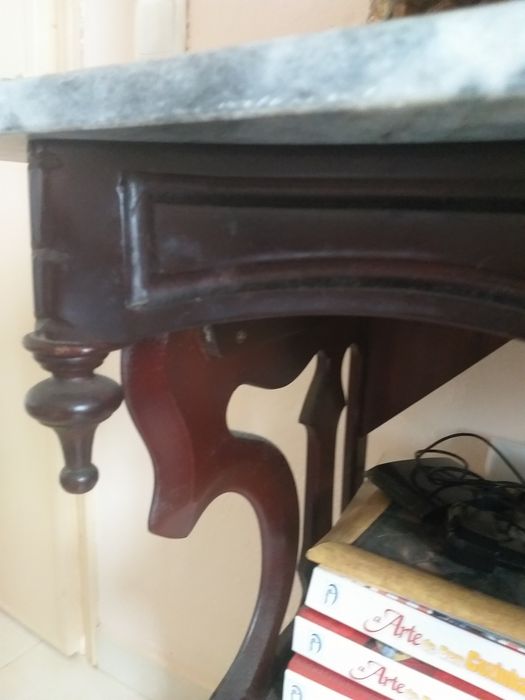 Movel antigo mas e muito bom estado de conservação