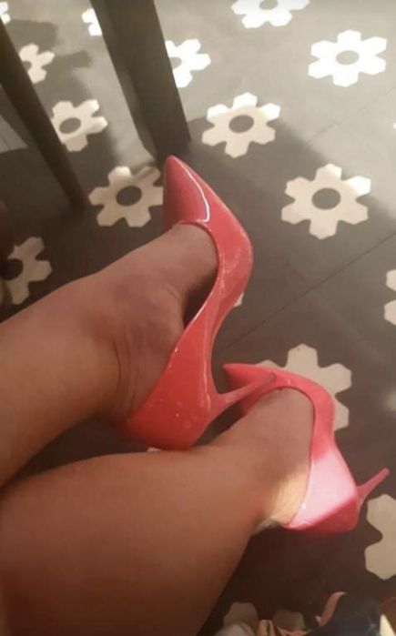 Sapato rosa fuscia. Muito elegante