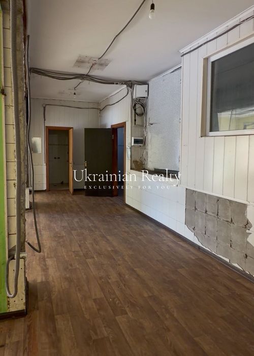 Продаж Фасадного приміщення 106 м²  вул. Перова, 44