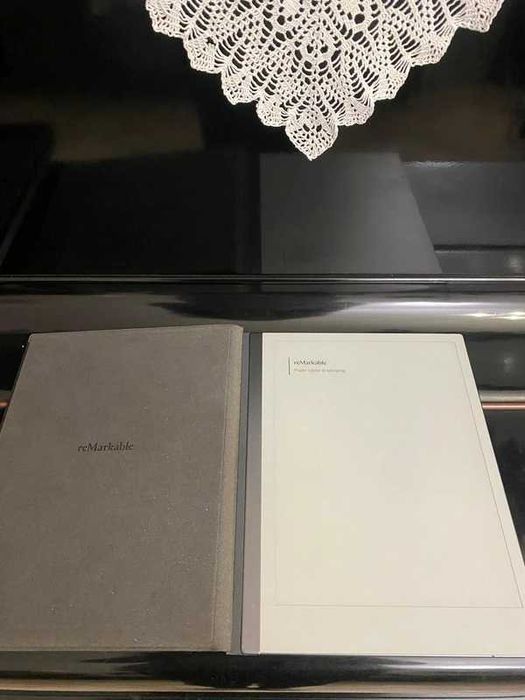 reMarkable 2 + Marker Plus + Book Folio