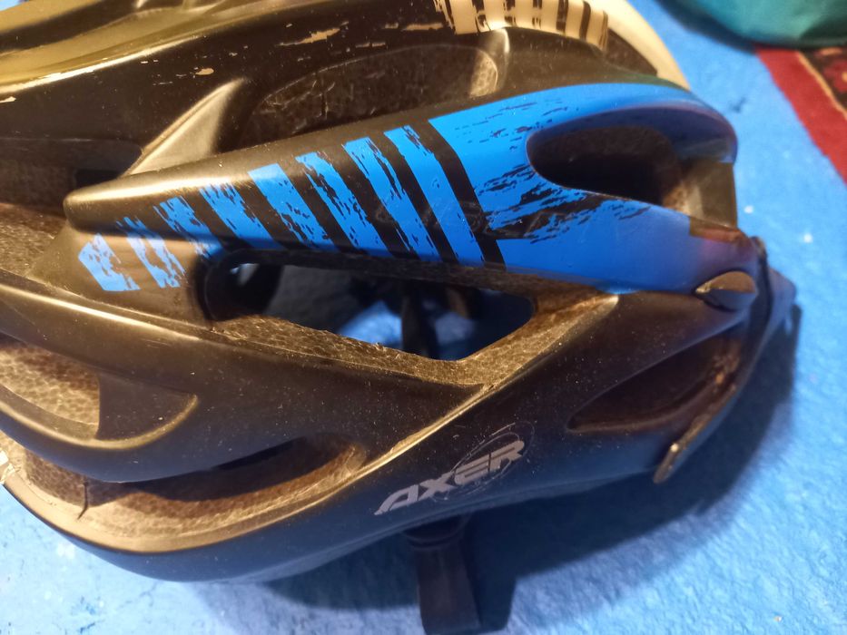 Kask rowerowy Axer