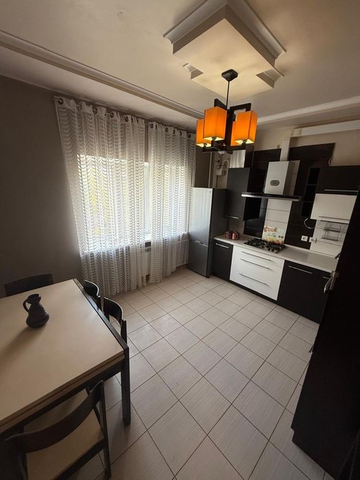 Продаю 2х комнатную квартиру в самом Центре города.