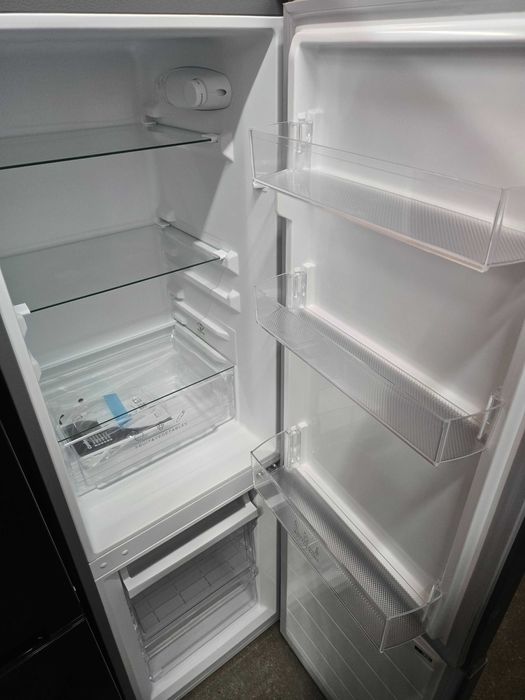 OUTLET Janki, ul. Wspólna 6 Lodówka 150cm WYPRZEDAŻ