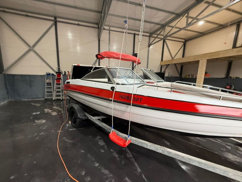Caravelle 1900 | 8 Lugares | Motor Mercruiser 3.0 LX | Atrelado Matriculado