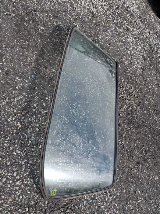 Szyba tylna mercedes W114 coupe