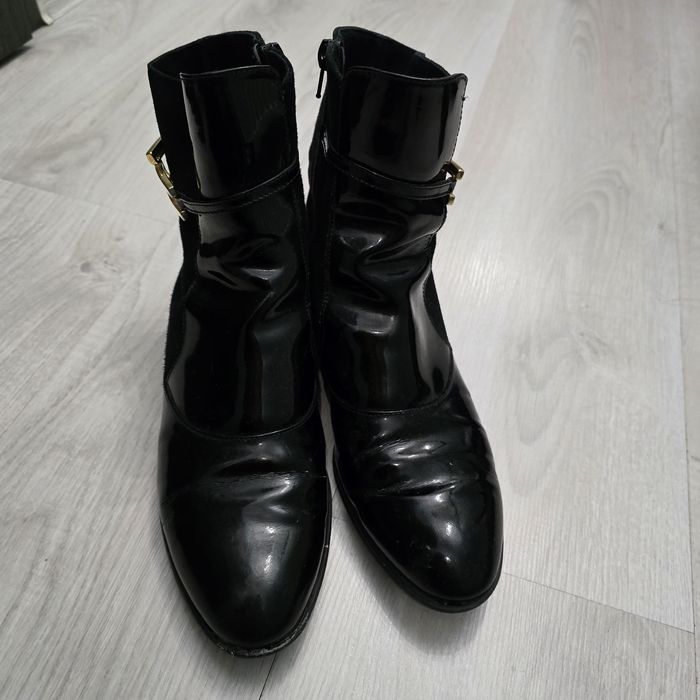 Czarne skórzane botki lakierowane z zamszem Conhpol Bis rozm.40