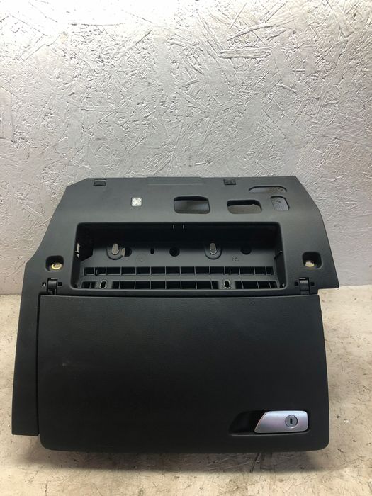 s3 a3 8v schowek pasażera czarny 8v0880842a