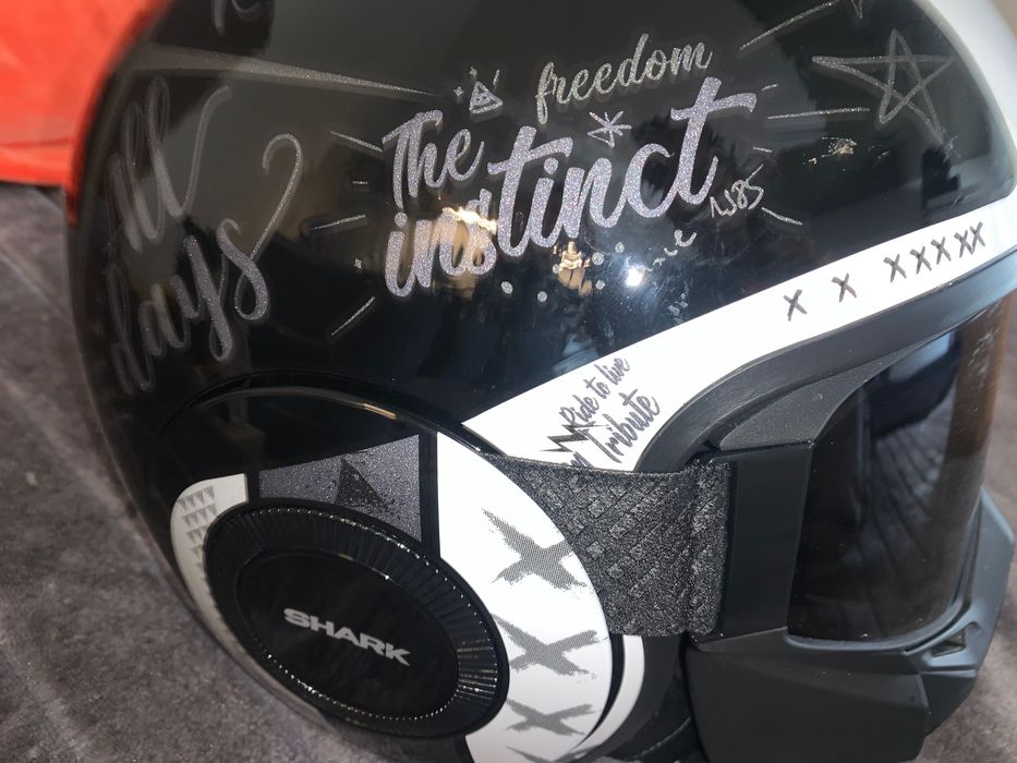 Capacete Shark para moto como novo