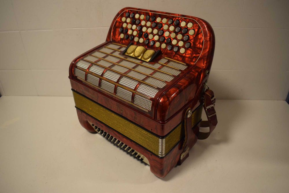Acordeao Hohner Picolo 2 Voz. N. 31