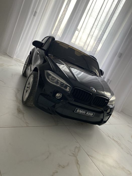 Автомобіль дитячий BMW X6