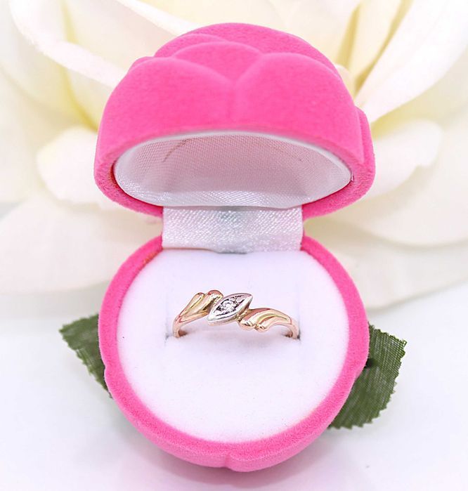 Złoty pierścionek p.585/2,15g z cyrkonią na froncie