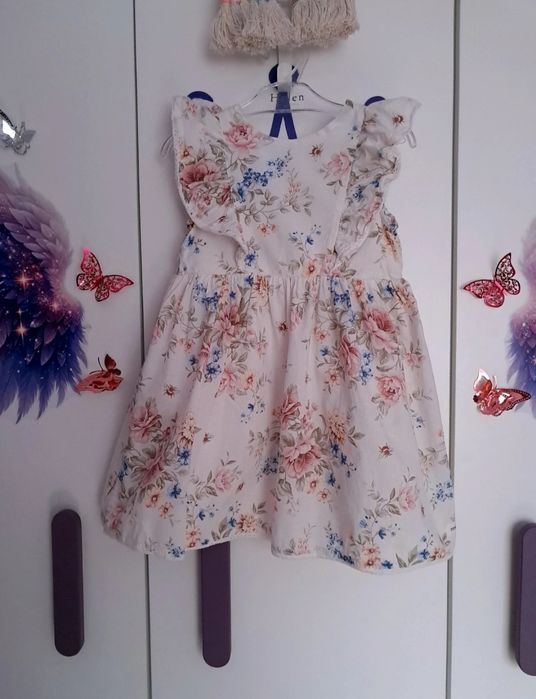 Sukienka 104 pszczółki newbie