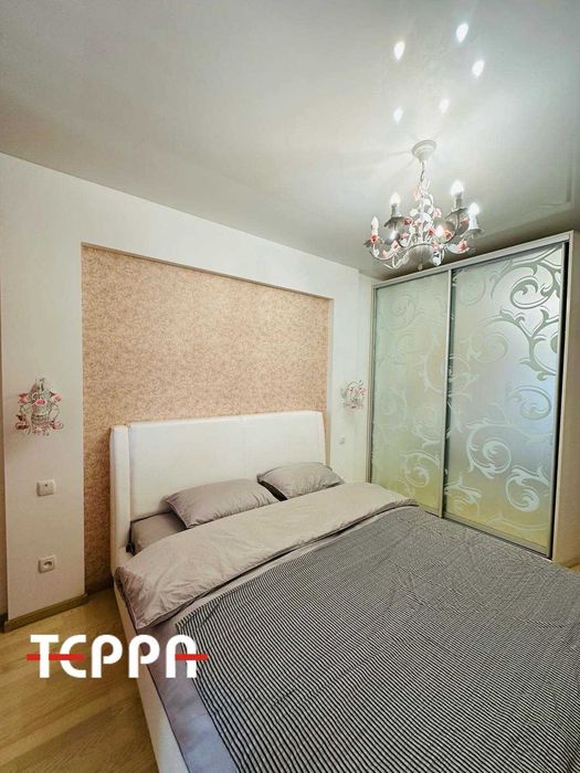 Продаж чудової 3-кімнатної квартири з видом на Дніпро