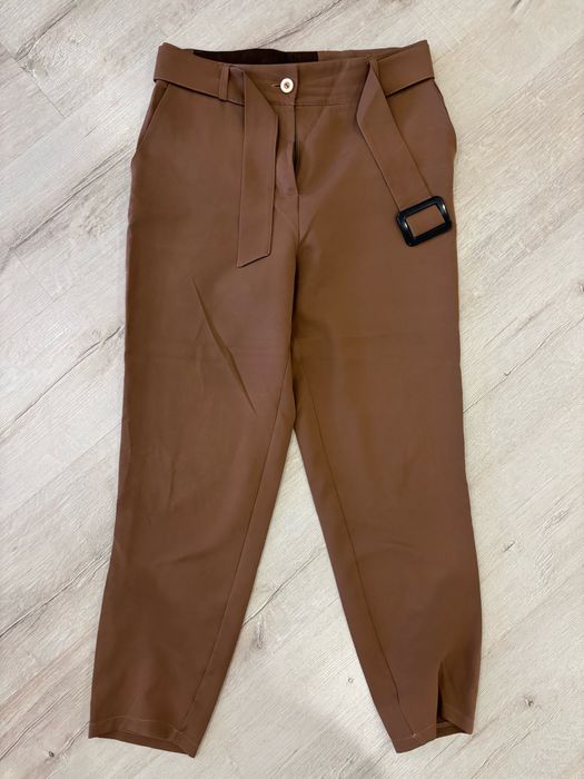 Лот жіночого одягу, жіночі штани, джинси, спідниця, плаття