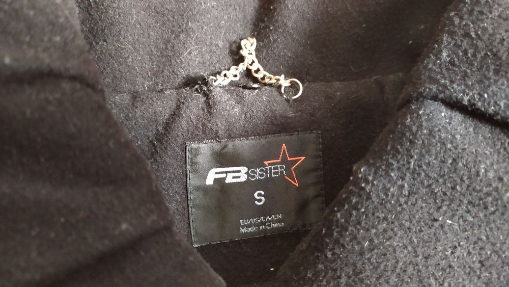 Czarny rozkloszowany płaszcz lolita ouji kodona dark academia vintage